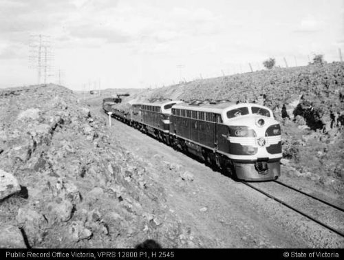 Pair of B class diesel-electric locomotives haul 1300 ton load up Ingliston Bank, 20 August 1952 (PROV image VPRS 12800/P1, item H 2545)