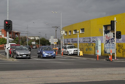 Calibrating a combined speed / red light camera