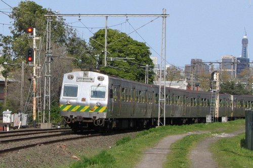 Hitachi on a Showgrounds service near the Broadmeadows line junction