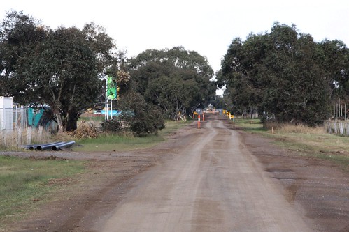 Looking south from the corner of Charlemont Road and Barwon Heads Road