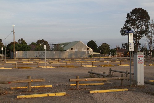 Gravel car park at Victoria University has swallowed up the surrounding neighbourhood