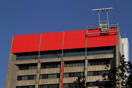 Building maintenance unit ready to be deployed by the painting crew on the eastern facade