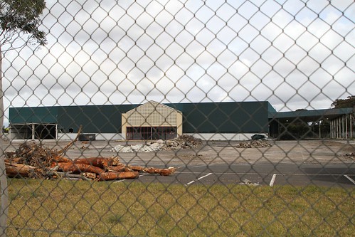 Demolishing the former Bunnings Warehouse store on Millers Road, Altona North