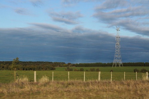 500kV transmission line from Moorabool to Portland parallels the Hamilton Highway near Cressy