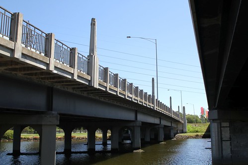 In between the 1934 and 1990 bridges