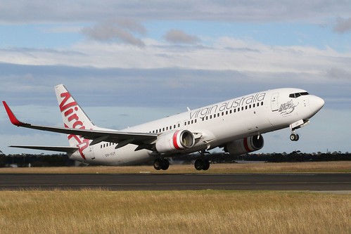 Virgin Australia Boeing 737-8KG VH-VUY takes off from runway 34