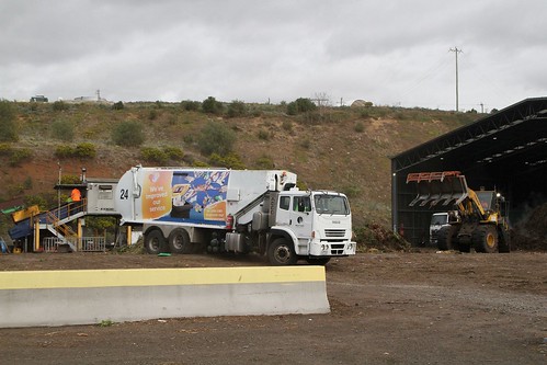 Meri-bek City Council rubbish truck delivers another load of green waste to the Veolia Bulla Organics Facility