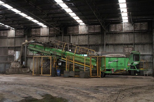 Wind shifter attached to the SternSieb 3F screening machine used to remove plastic then sort the finished compost by size