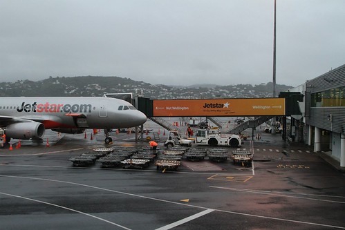 Jetstar Airbus A320-232 VH-VGU on arrival at Wellington International Airport