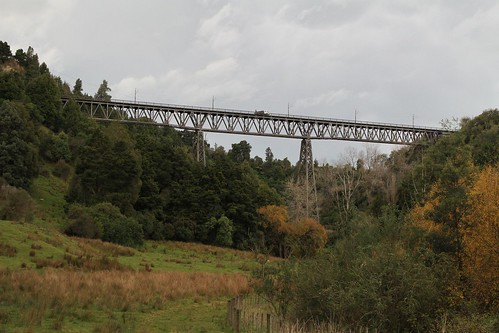 KiwiRail hi-rail truck heads north over the high steel of the Makohine Viaduct