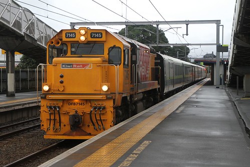 KiwiRail DFB 7145 leading a northbound Wairarapa Line service at Petone station