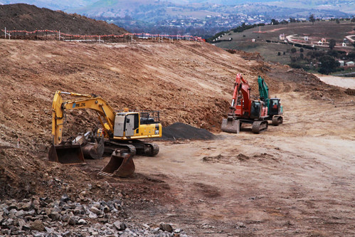 Digging the cutting at Hopetoun Park Road