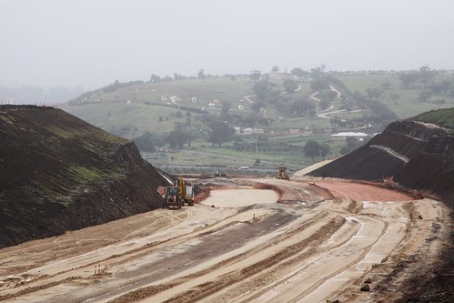 New stretch of the Western Freeway, westbound at Hopetoun Park Road