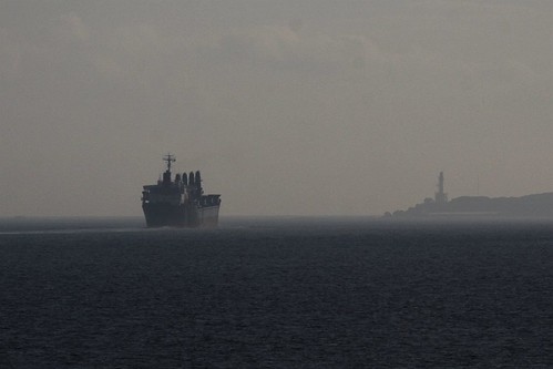 Cargo ship departs Port Phillip via The Rip