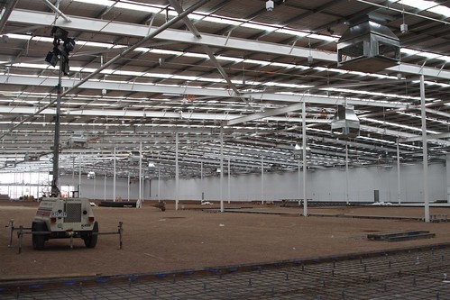 Fitting out a new Bunnings Warehouse store