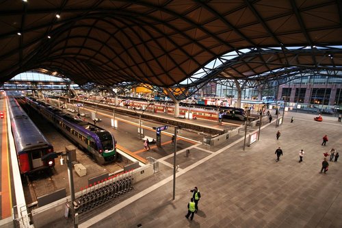 Wide angle overview from the Collins Street concourse