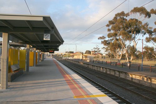 New and old platforms at Craigieburn