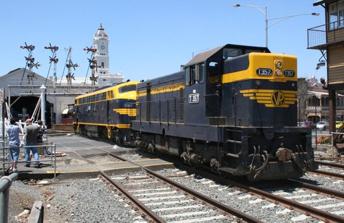 T357 and B74 run around at Ballarat