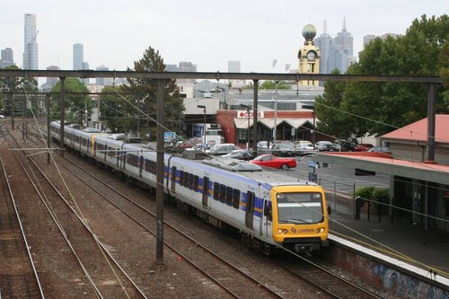 X'Trapolis 872M stopping at East Richmond