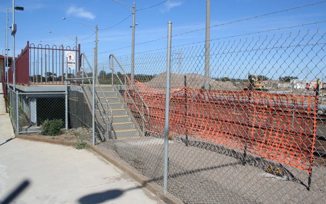 Platform extension at the up end