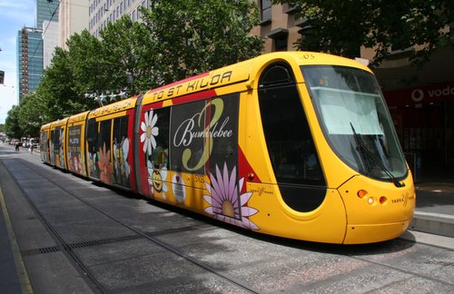 C2.5103 'Bumblebee 3' on route 96 westbound on Bourke Street at Swanston