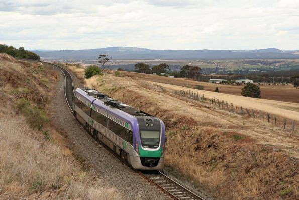 VLocity VL24 climbs Ingliston Bank bound for Bank Box loop