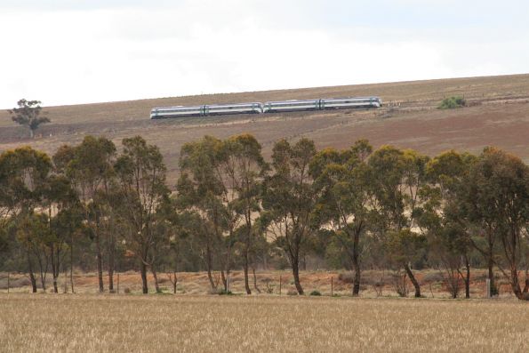 Five minutes and a horseshoe curve later, the VLocity train is still climbing Ingliston Bank