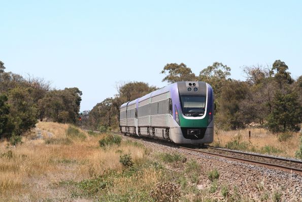 VLocity VL04 and VL17 head towards Bank Box Loop for a cross