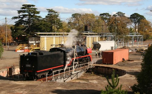 R761 getting turned at Ballarat East