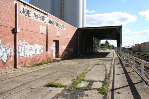 Railway sidings parallel the main line towards Ararat