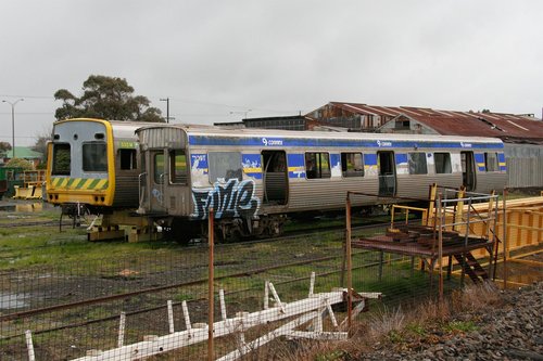 Comeng cars 1109T and 533M still stored