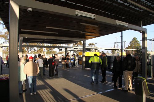 Main entry to the platform at Craigieburn station