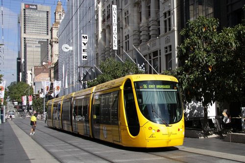 C2.5123 'Bumblebee 1' westbound in the Bourke Street Mall