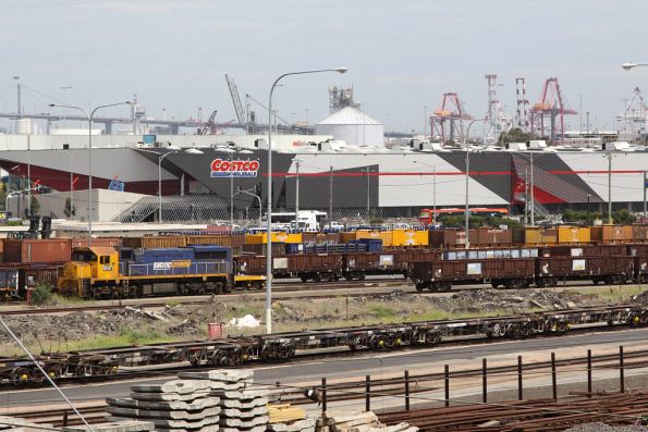 XR551 stabled at the Melbourne Steel Terminal