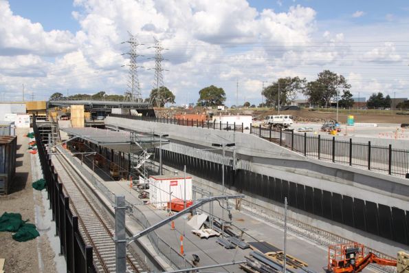 Overview of the new station at South Morang from the up end