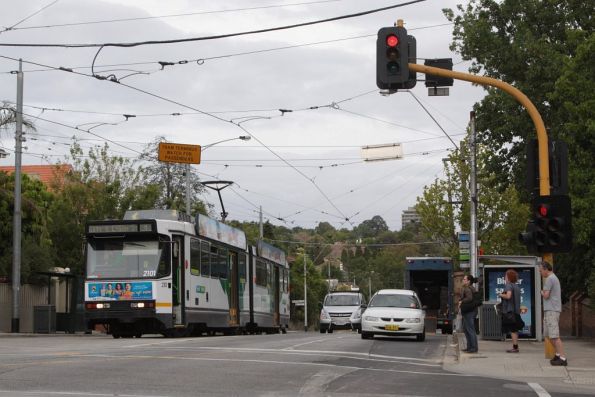 B2.2101 arrives at the Toorak Road terminus of route 8