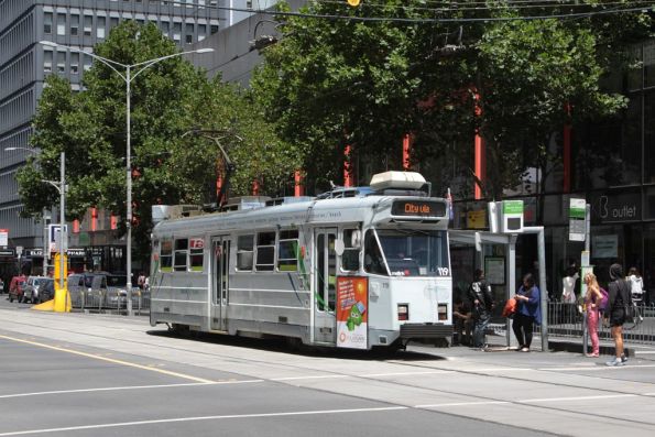 Z3.119 northbound on route 57 at Elizabeth and Bourke Street 