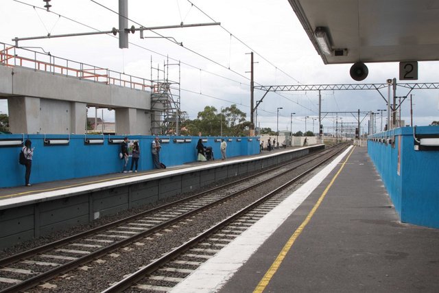 Looking up the line from the existing suburban platforms