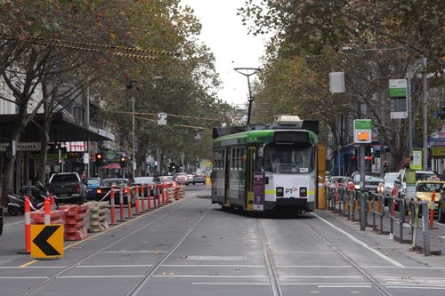 Z3.229 skewed across the tracks on Elizabeth Street, just north of La Trobe Street