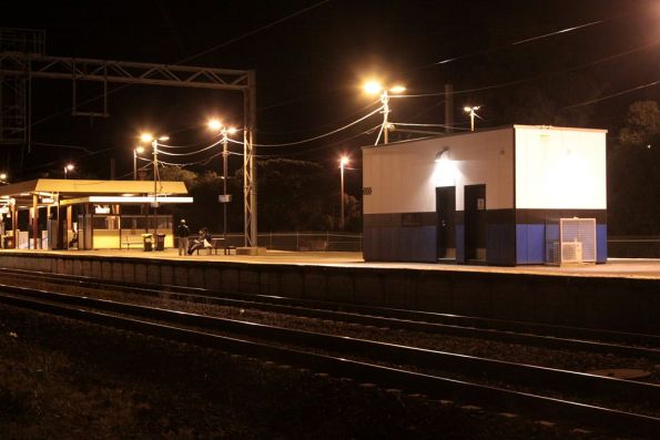 'Baillieu Box' on the island platform at Werribee station