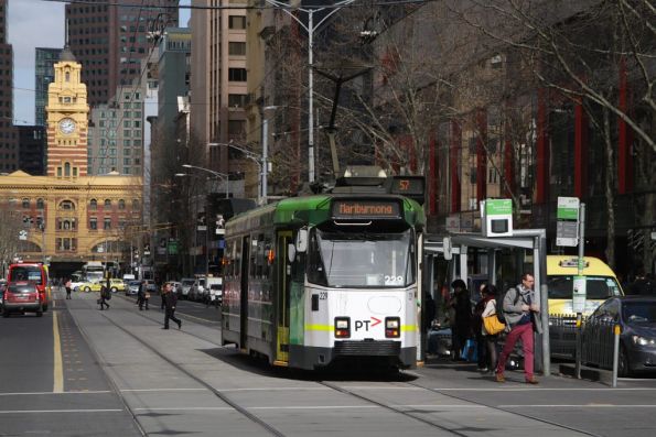 Z3.229 northbound at Bourke and Elizabeth Street