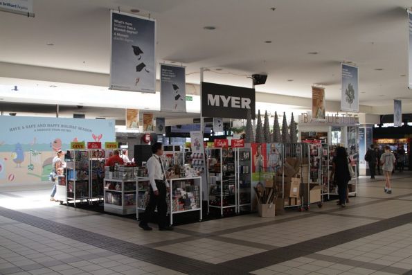 Temporary Myer store clogging up the southern end of the Swanston Street concourse at Flinders Street Station