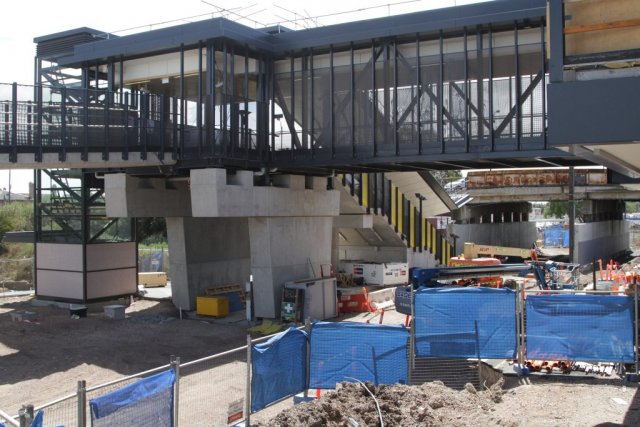 Room for the future RRL tracks to pass beneath the new overhead concourse