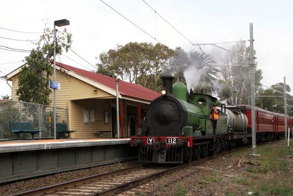 Y112 leads the train back through Seaholme station