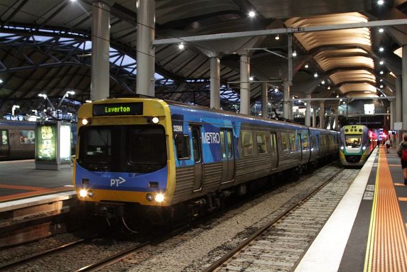 Comeng 329M departs Southern Cross on a down Laverton service