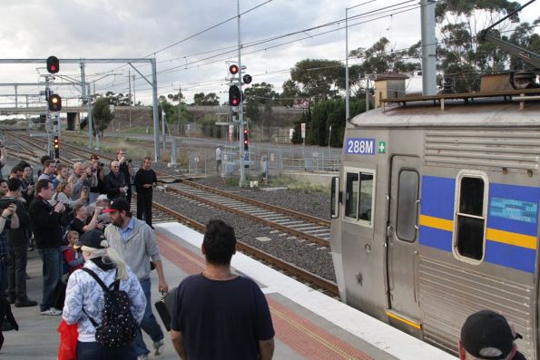 Last chance for a photo as the Hitachi departs Craigieburn