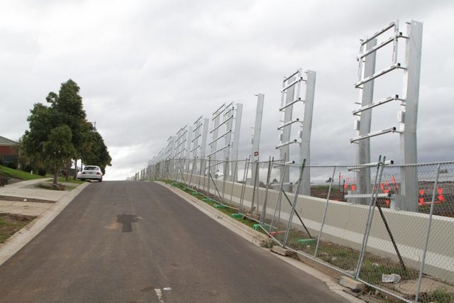 Noise barriers taking shape along Clarence Street at Lollypop Creek