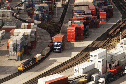 8173 shunting container wagons at Cooks River yard