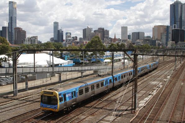 EDI Comeng 346M leads a down Frankston service through Richmond Junction