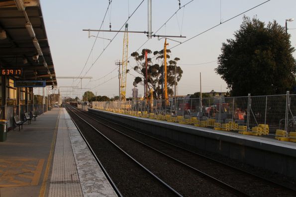 Waiting shelters removed from platform 2 and 3